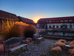 Bild vergrößern: Kloster Helfta im Sonnenuntergang