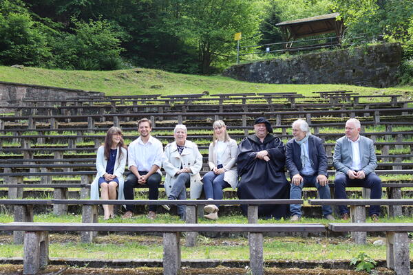 Foto derBeteiligen der Pressekonferenz auf der Waldbhne Stolberg
